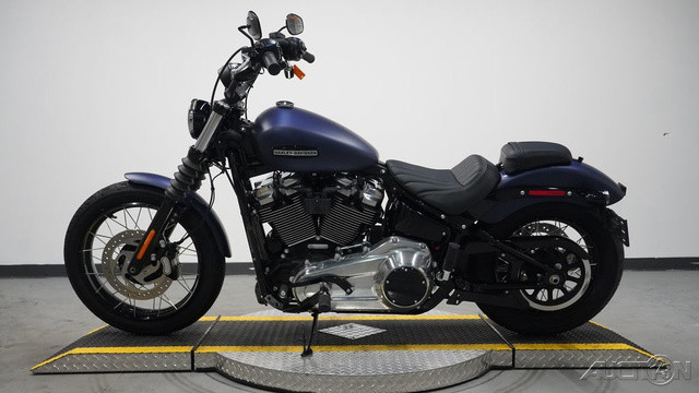 Street Bob®
