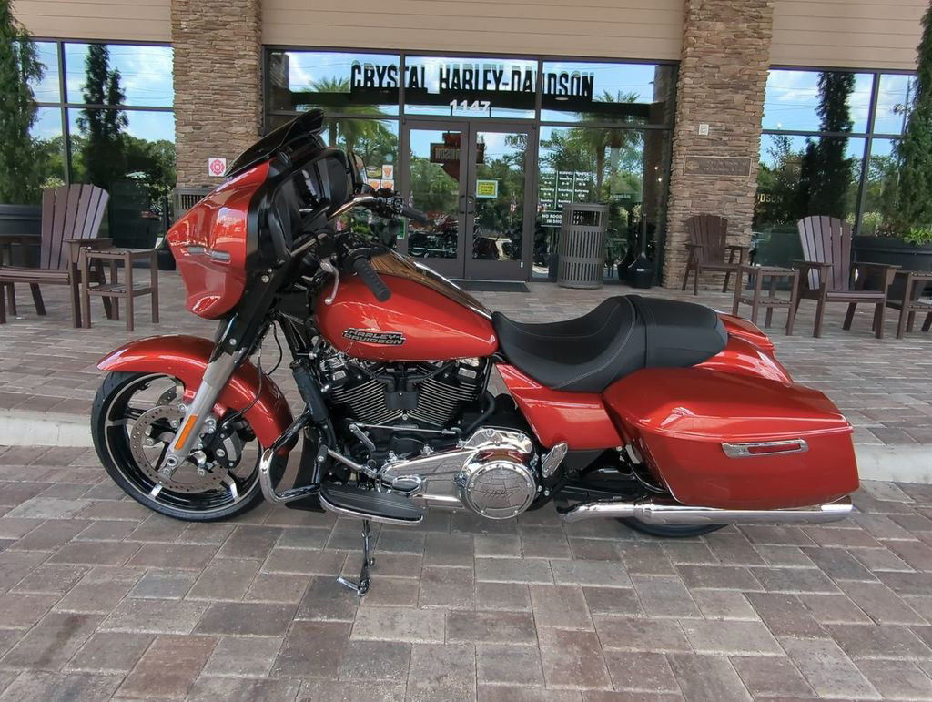 Street Glide®