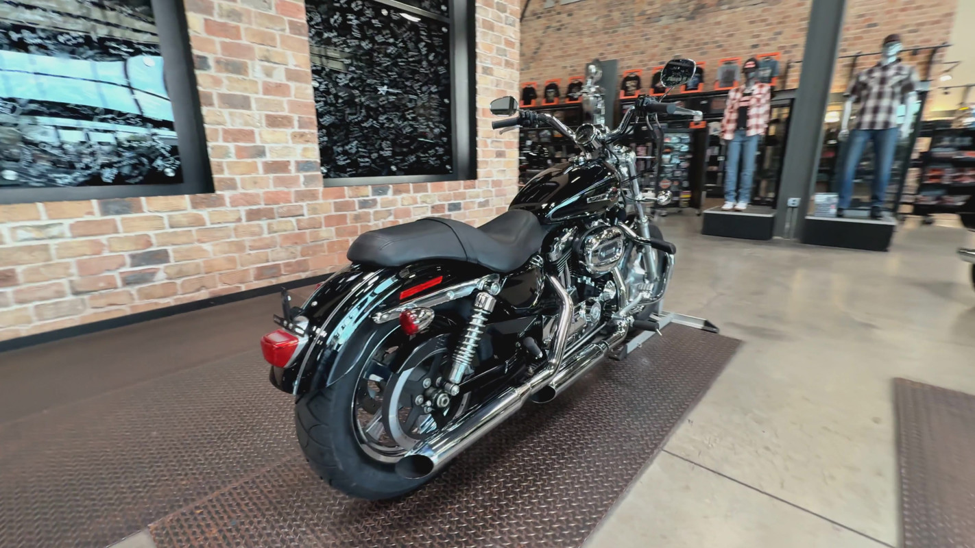 Sportster® 1200 Custom - H-D1 Factory Custom