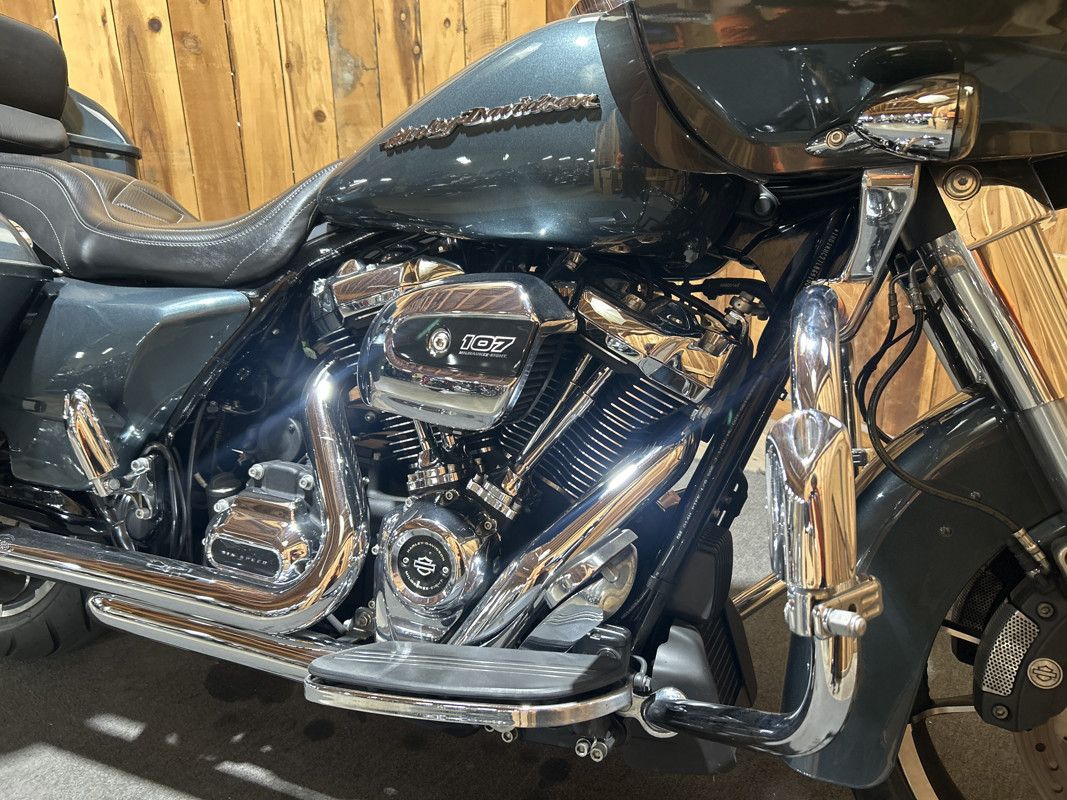 Road Glide®