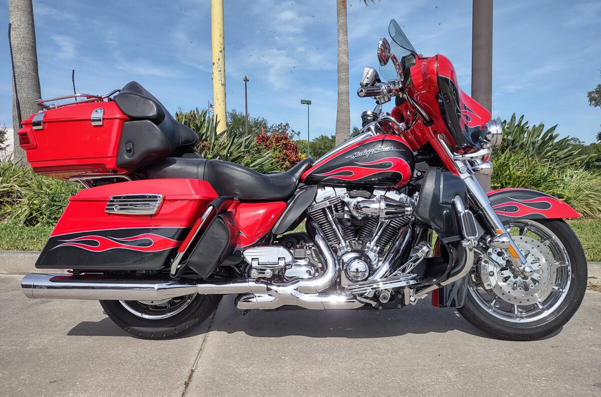 CVO® Ultra Classic® Electra Glide® 