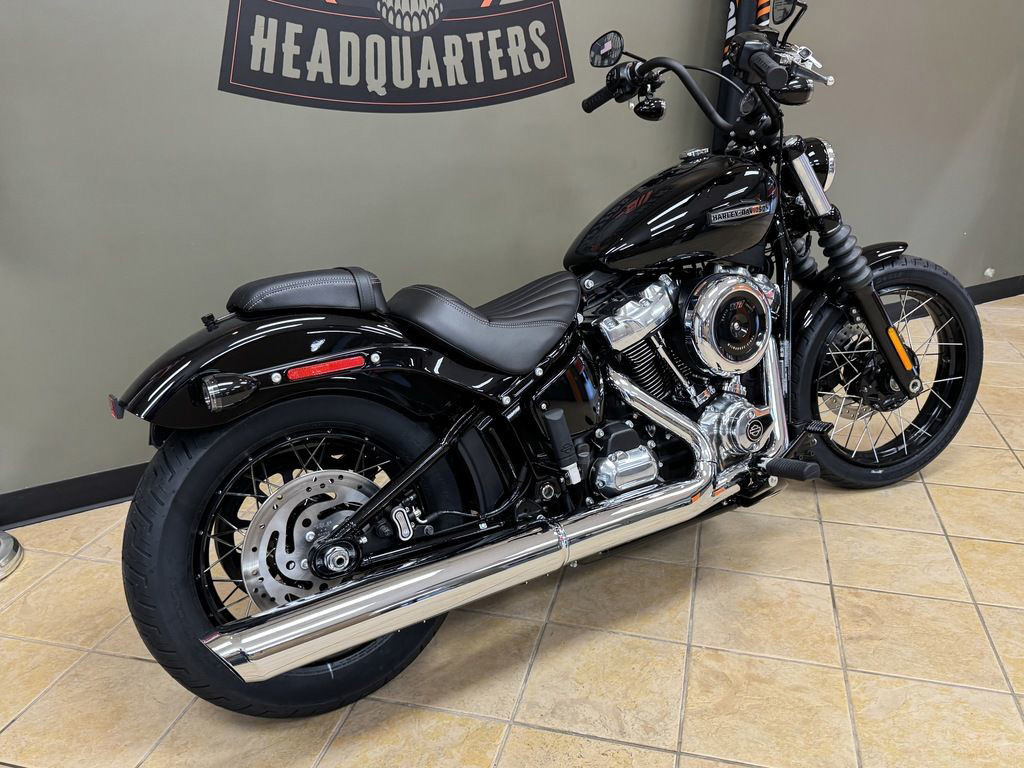 Street Bob®