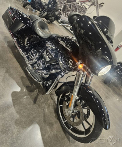 Street Glide®