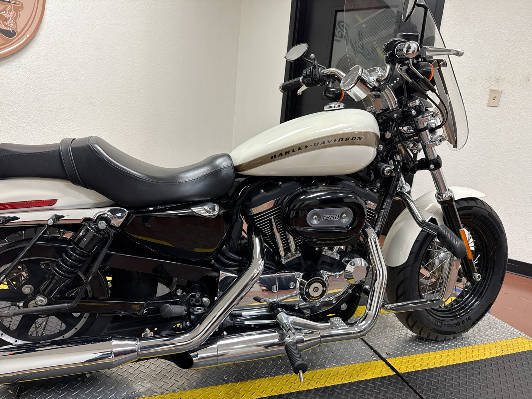 Sportster® 1200 Custom
