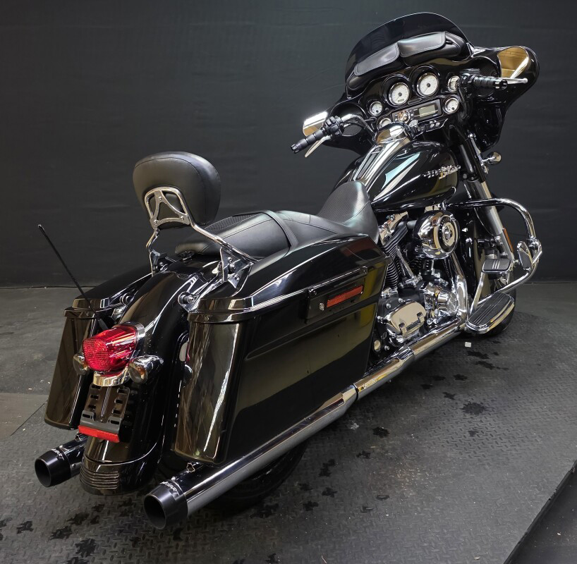 Street Glide®