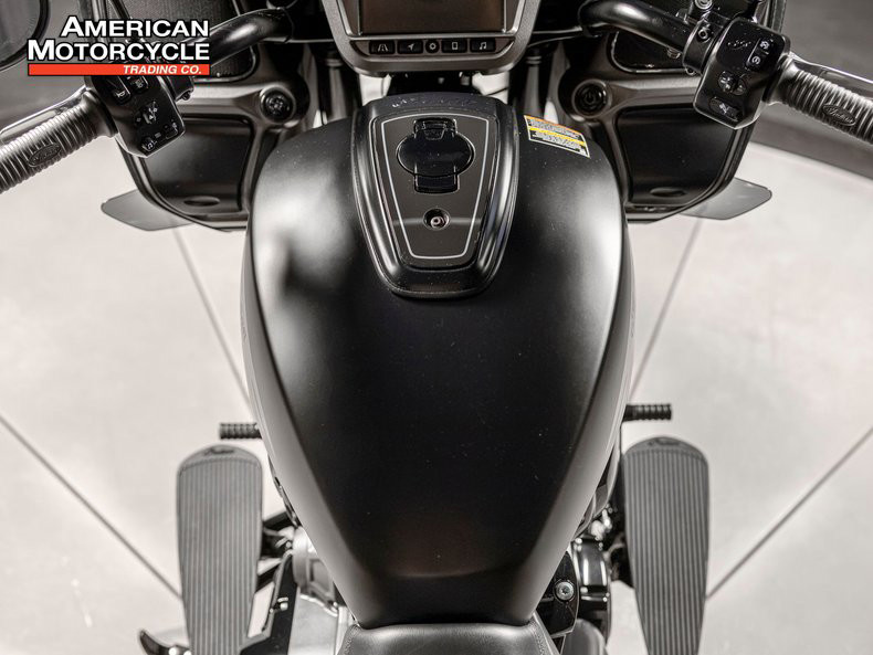 Challenger Dark Horse