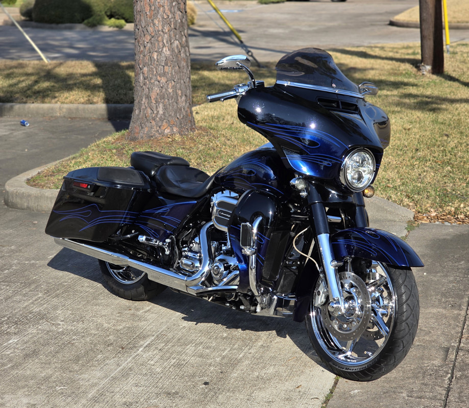 CVO® Street Glide®