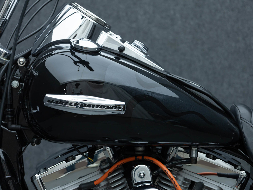 Dyna® Super Glide® Custom