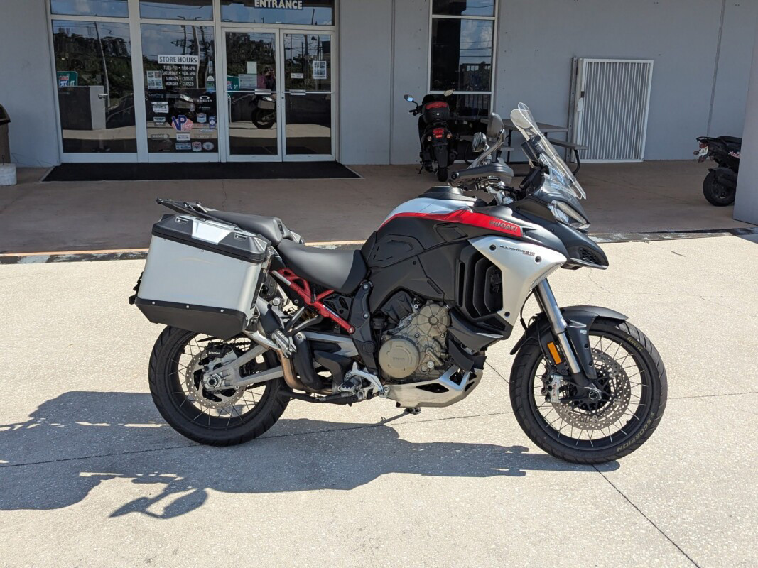 Multistrada V4 RS	
