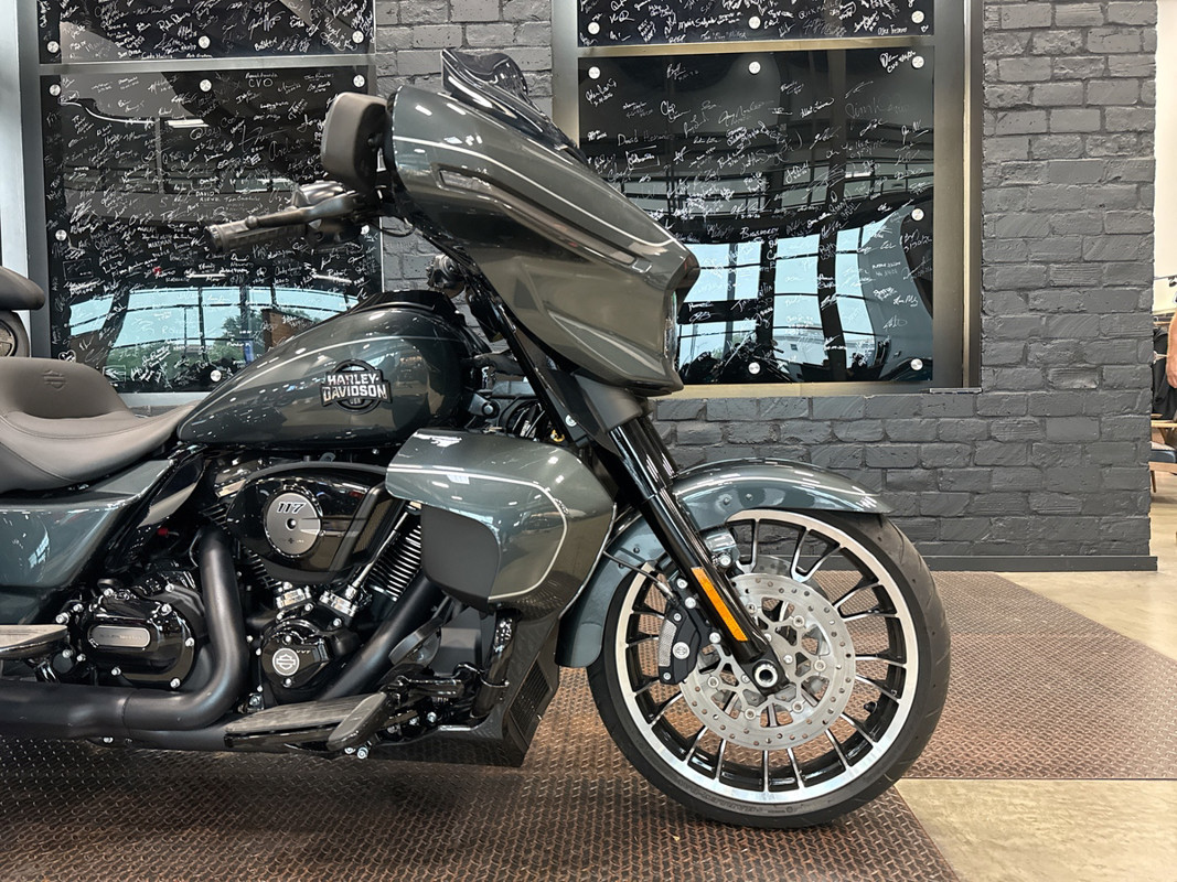 Street Glide® 3 Limited