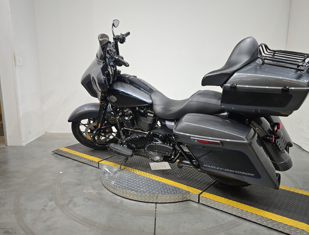 Street Glide® Special
