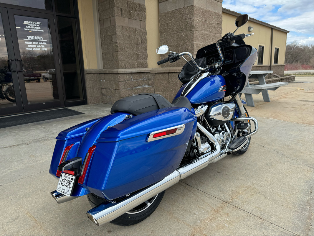 Road Glide®