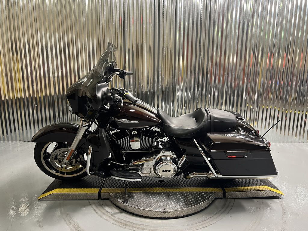 Street Glide®