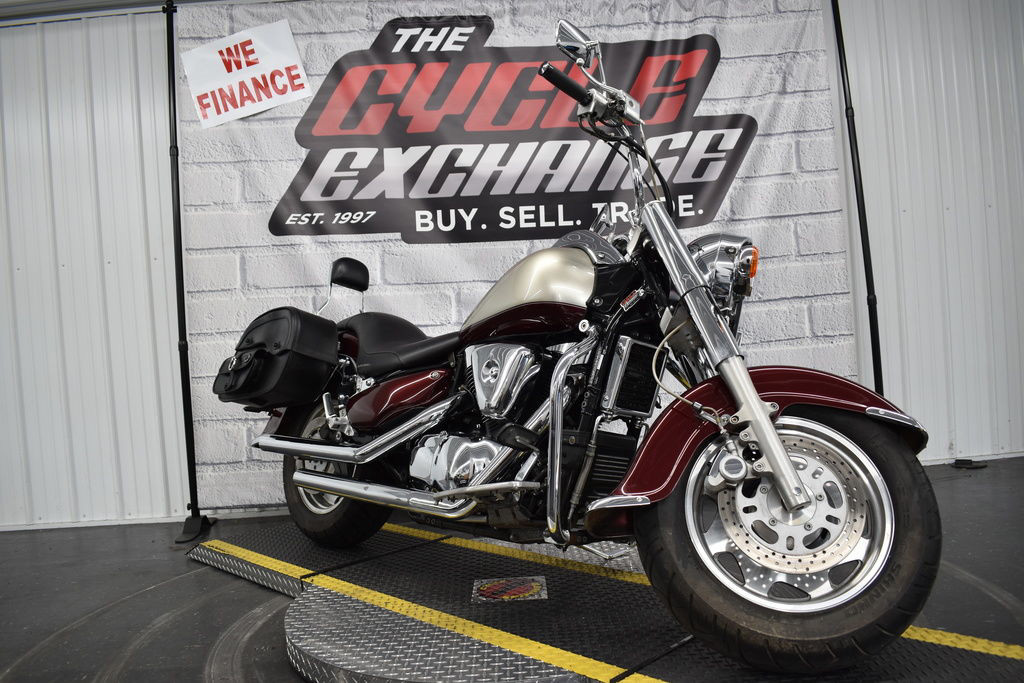 Intruder 1500 LC