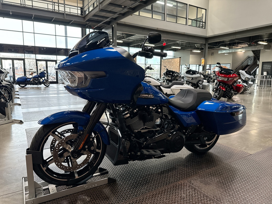 Road Glide®