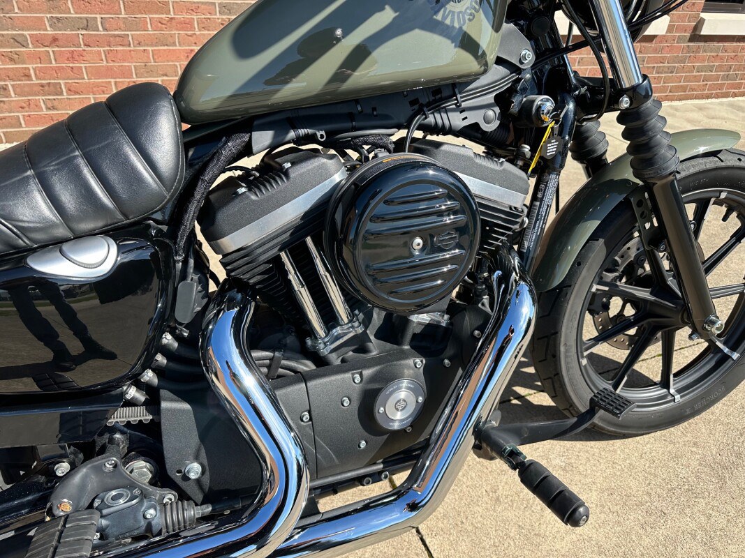 Iron 883®