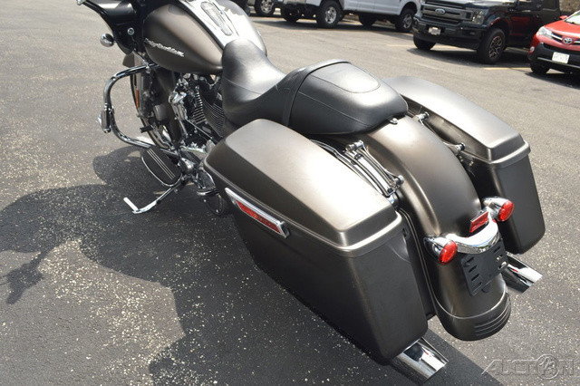 Road Glide®