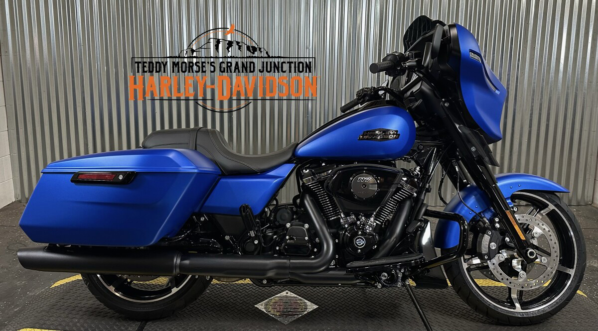 Street Glide®