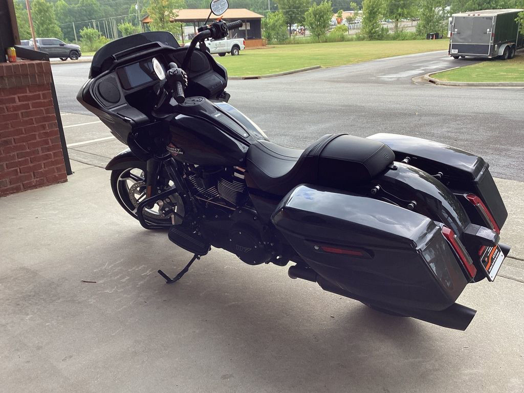 Road Glide®