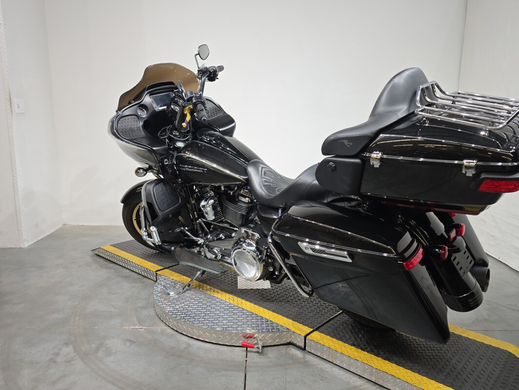 Road Glide® Ultra