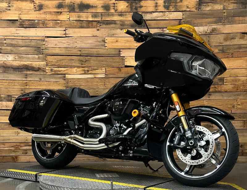 Road Glide®