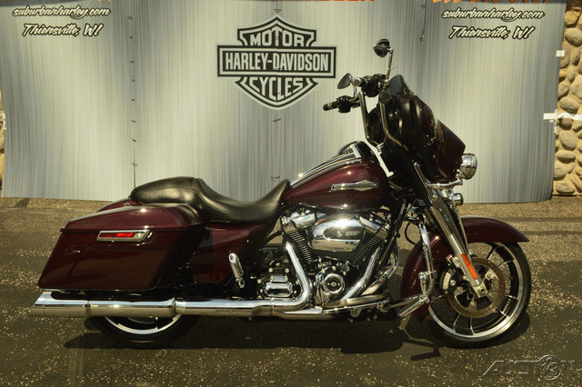 Street Glide®