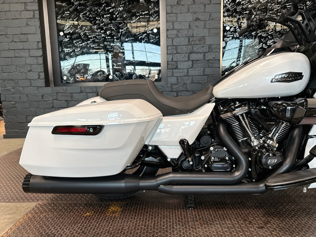Road Glide®