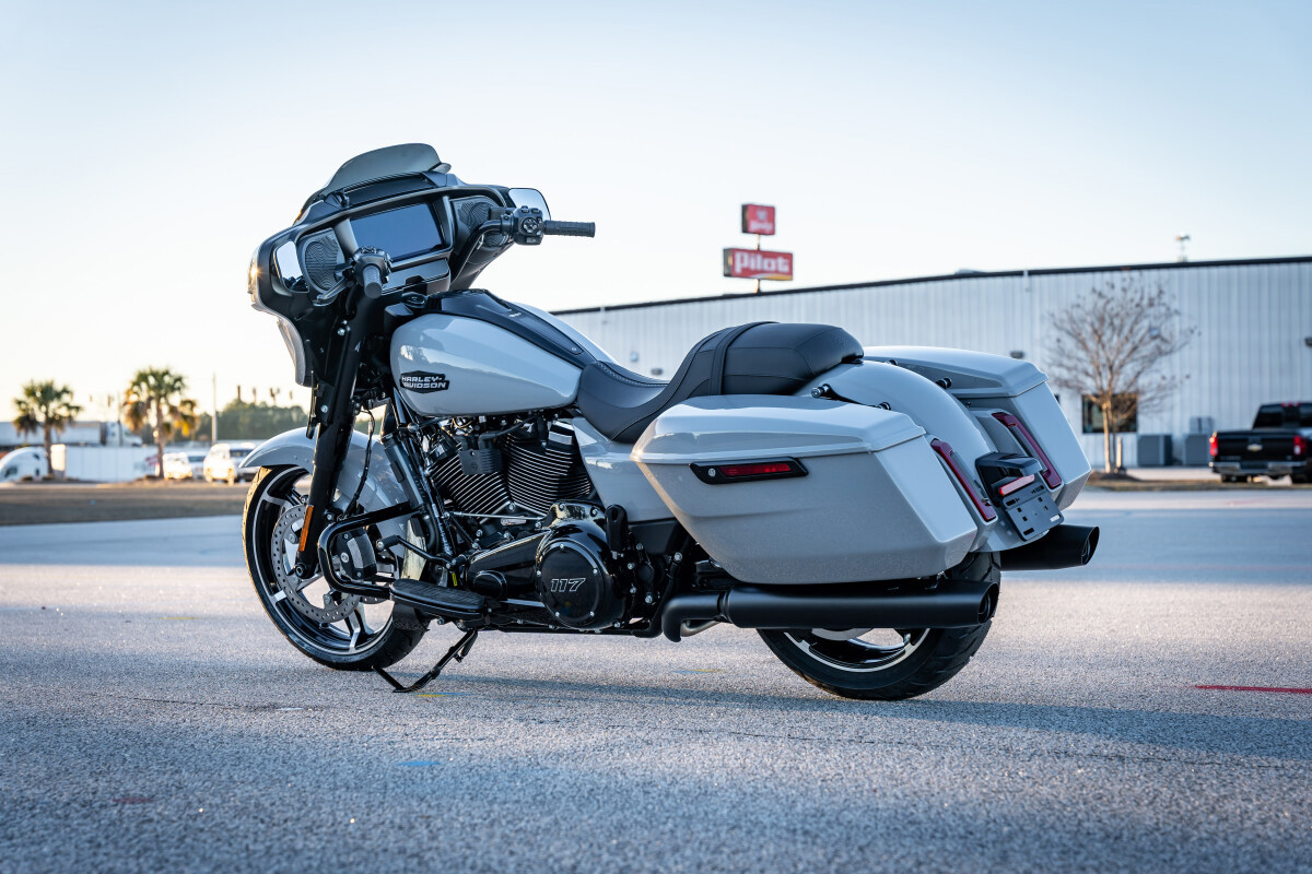 Street Glide®