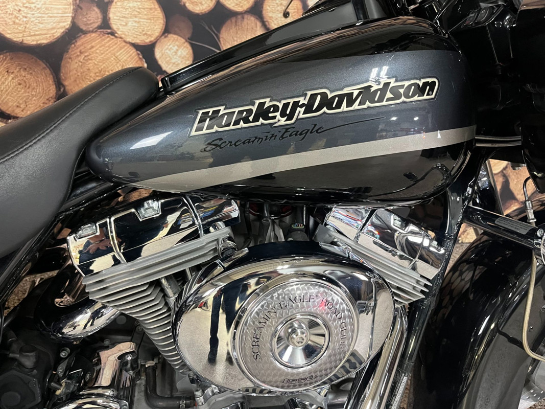 Road Glide®