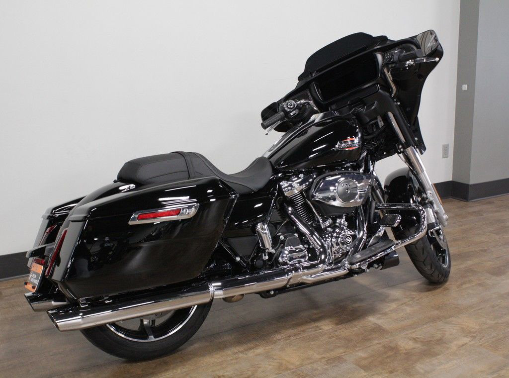 Street Glide®