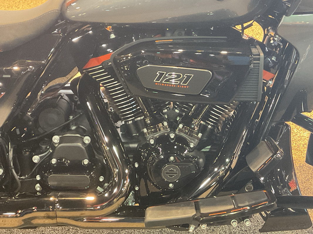 CVO® Road Glide®