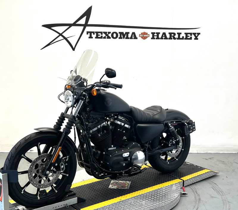 Iron 883®