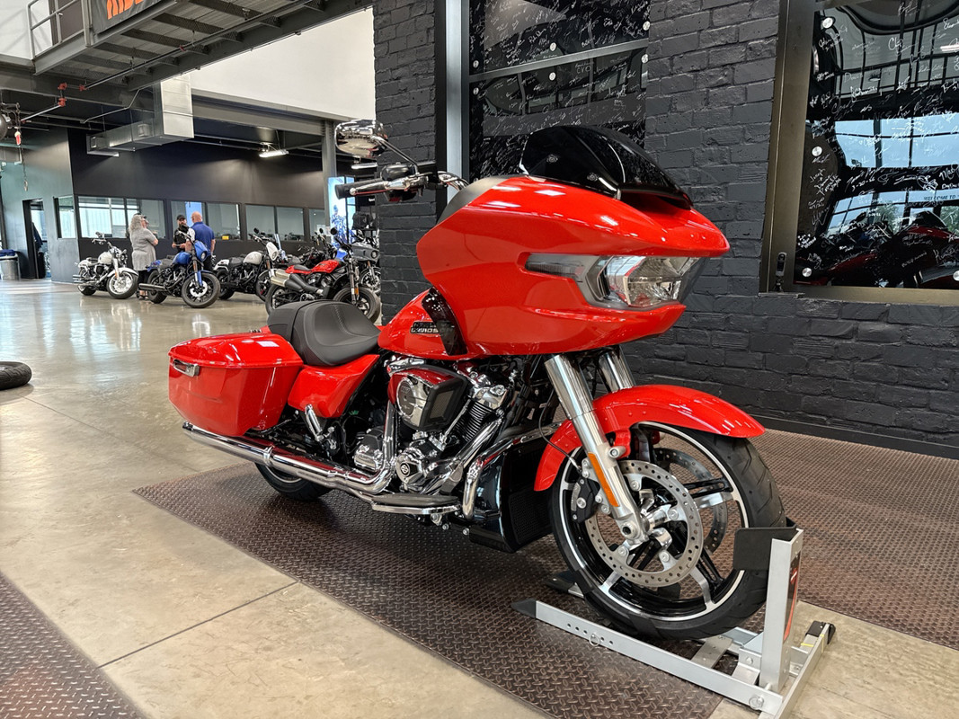 Road Glide®