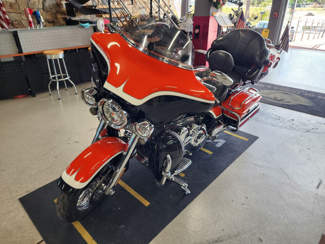 CVO® Ultra Classic® Electra Glide®