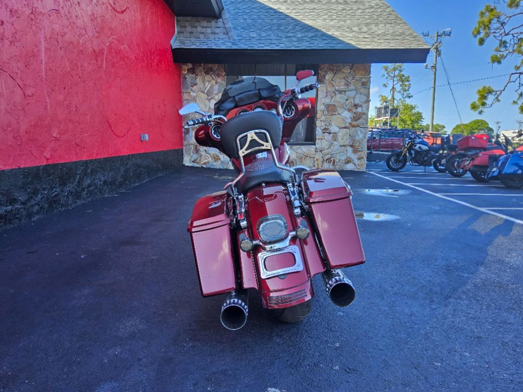 Street Glide®