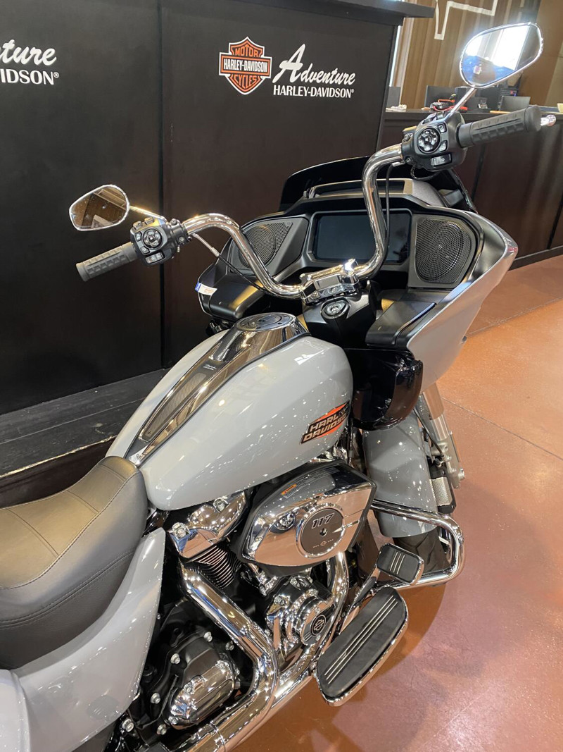 Road Glide®