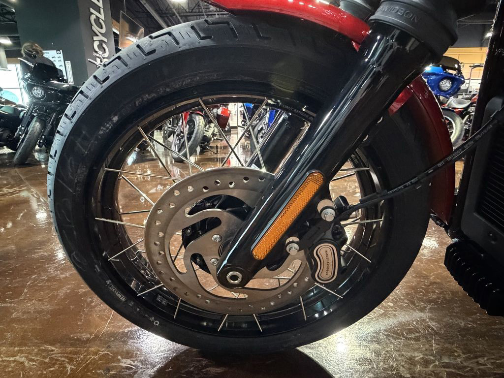 Street Bob®