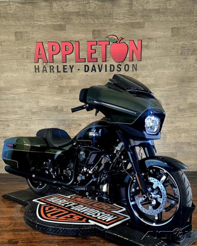 Street Glide®