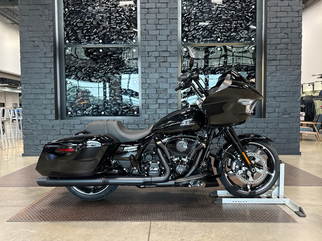 Road Glide®