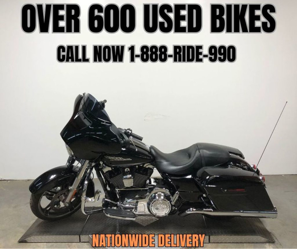 Street Glide®