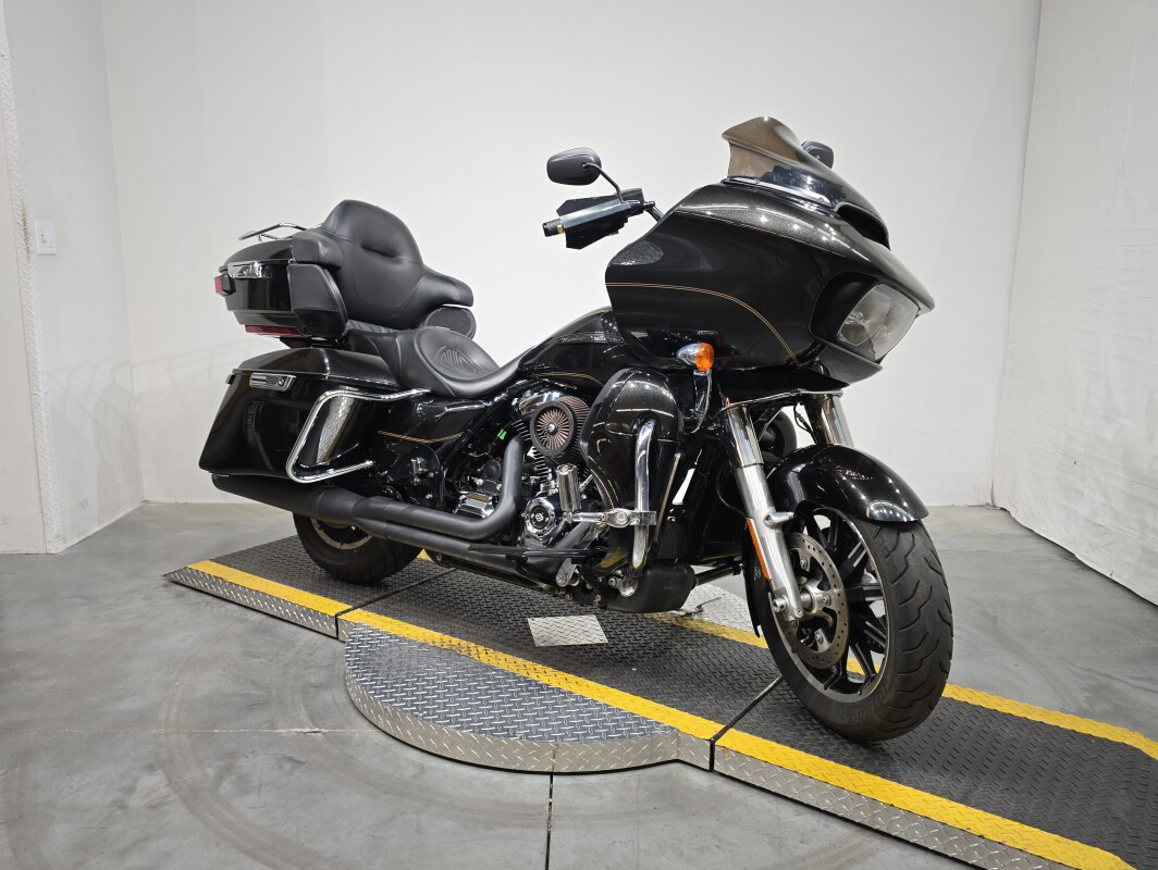 Road Glide® Ultra