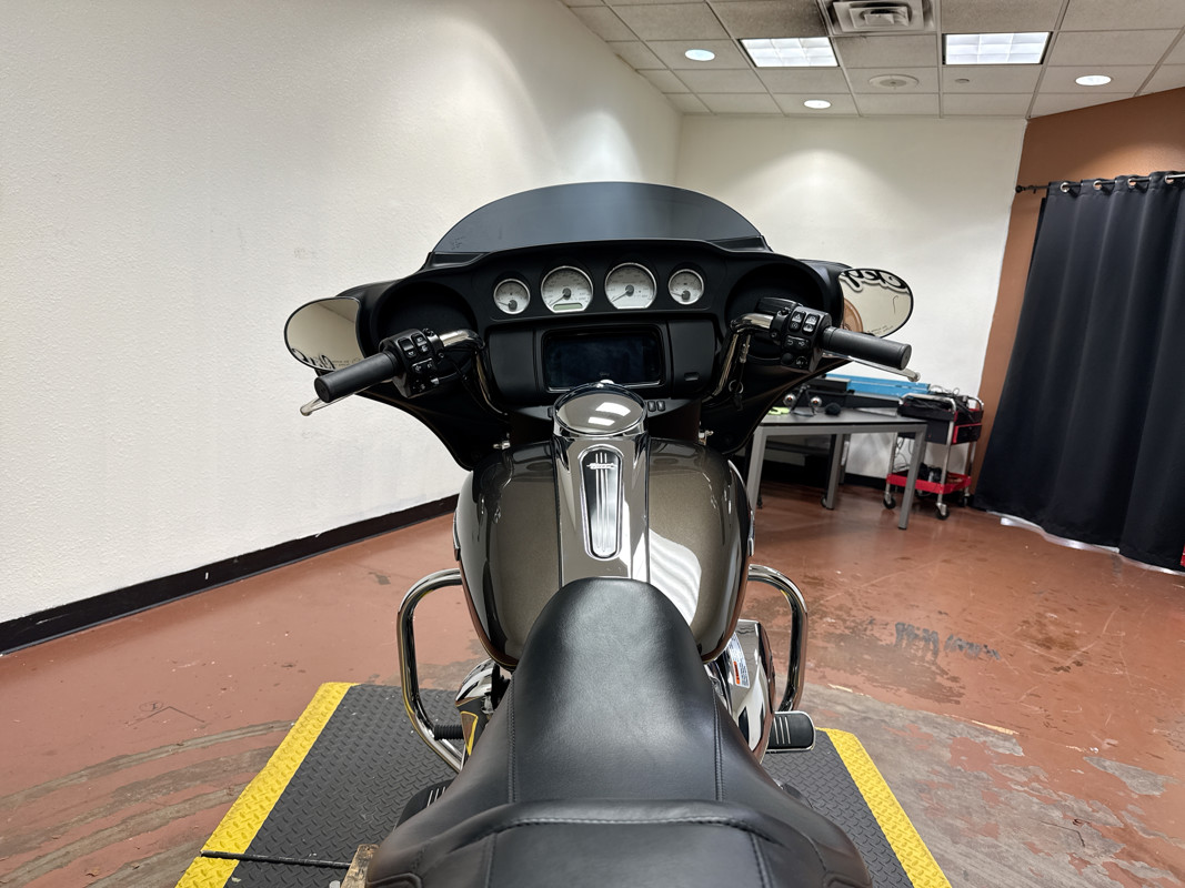 Street Glide®
