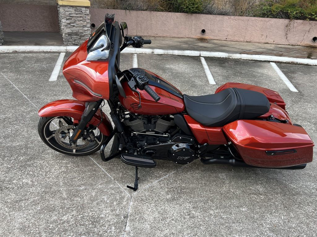 Street Glide®