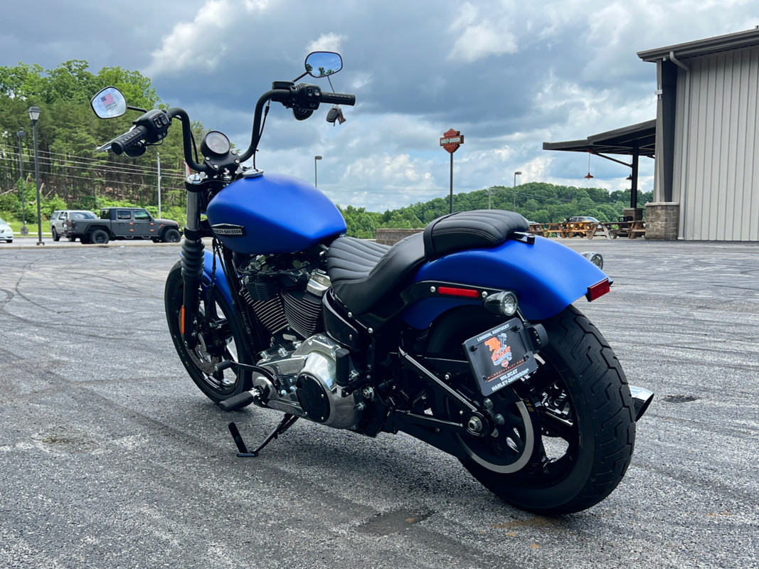 Street Bob®