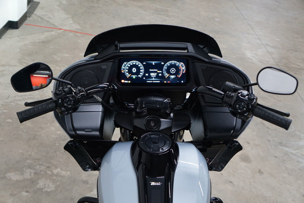 Road Glide®