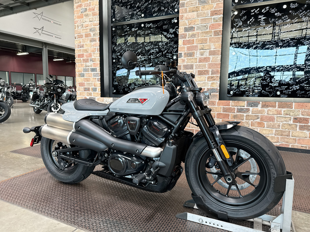 Sportster® S