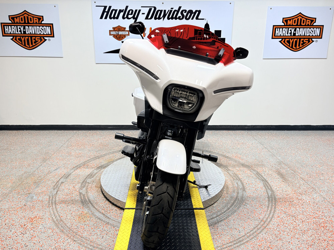 Street Glide®