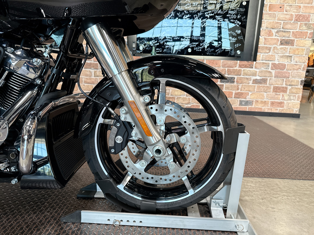 Road Glide®