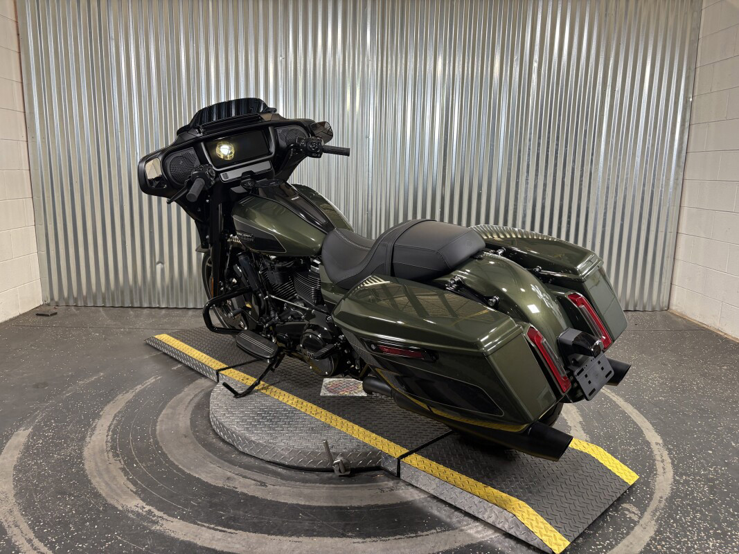 Street Glide®