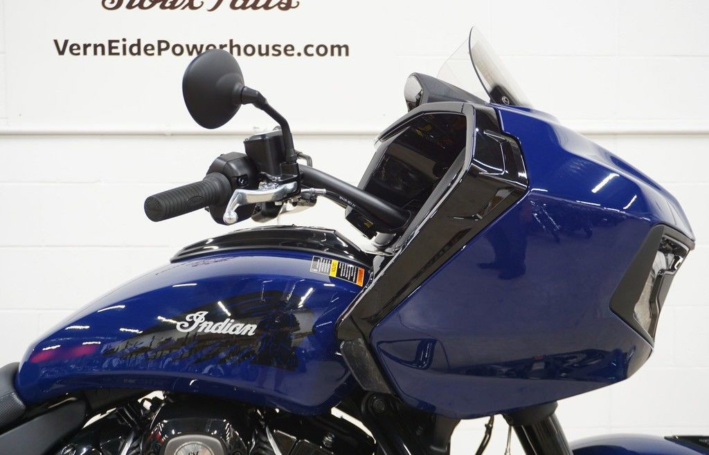 Challenger Dark Horse